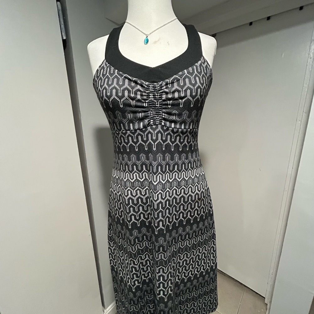 Elegant Black and White Patterned Dress